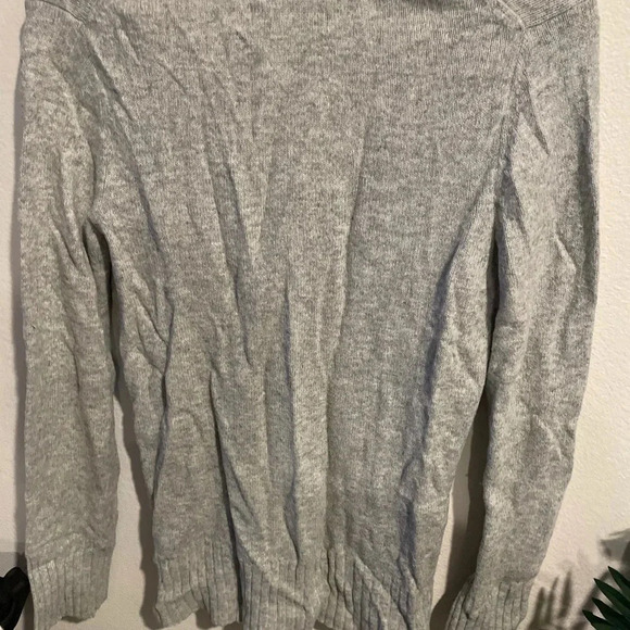 Women's gray sweater wool blend and angora rabbit size Medium - Picture 5 of 5